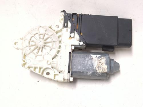 Used Left front window motor VW GOLF IV (1J1) 1.6 (100 hp) 26206528