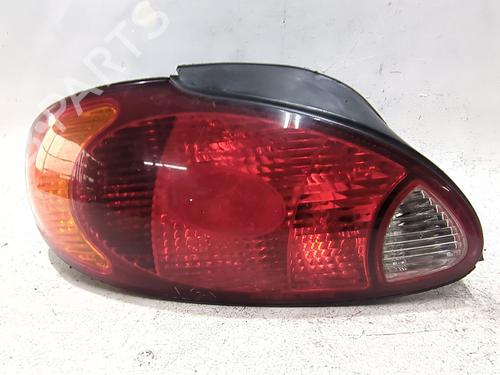 Feu arrière gauche HYUNDAI LANTRA II (J-2) 1.6 i (90 hp) 31873255