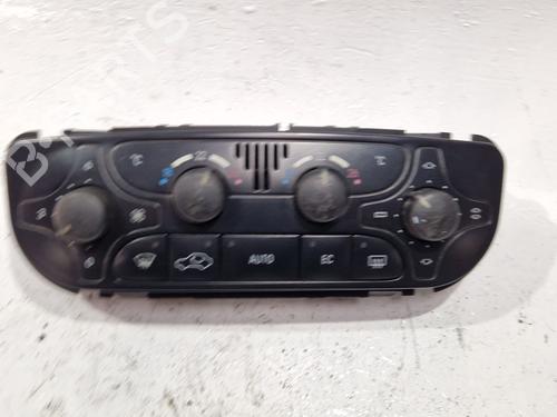 Commande Chauffage MERCEDES-BENZ C-CLASS (W203) C 200 CDI (203.004) (116 hp) 30533543