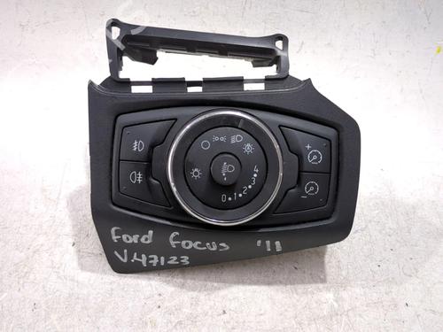 Used Headlight switch FORD FOCUS III 1.6 TDCi (115 hp) 26613046
