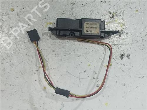 Used Antenna/Base AUDI A3 (8P1) 2.0 TDI 16V quattro (140 hp) 23917498
