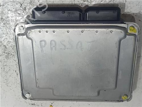 Module électronique VW PASSAT B5.5 (3B3) 1.9 TDI (130 hp) 23915529