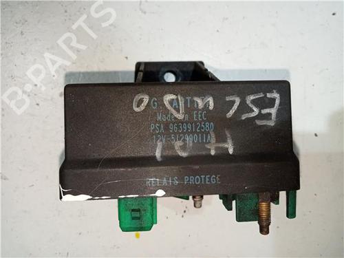 Used Electronic module FIAT SCUDO Van (220_) 2.0 JTD (94 hp) 28024558