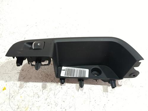 left-rear-window-switch-alfa-romeo-stelvio-949_-2016-38703066 main image