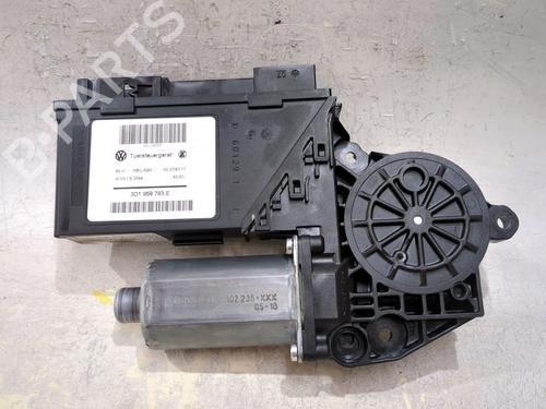 Moteur de lève-vitre avant gauche PORSCHE CAYENNE (9PA) 3.2 (250 hp) 28691232