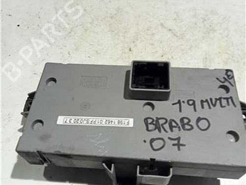 Used Fuse box FIAT BRAVO I (182_) 2.0 HGT 20V (182.AD) (147 hp) 23927457
