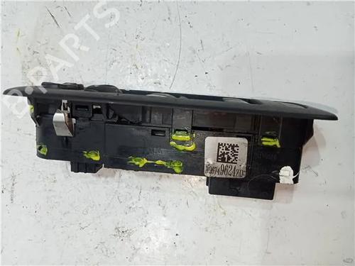 Left front window switch PEUGEOT 208 I (CA_, CC_) 1.2 VTI 82 | BP23916207I27