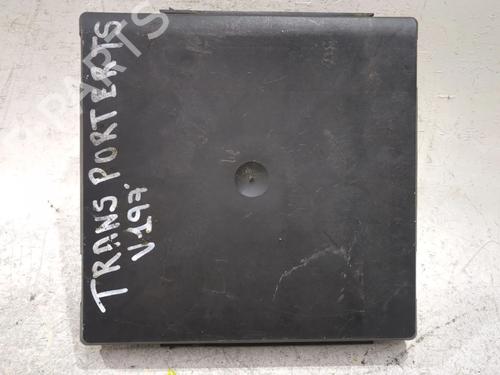 Fuse box VW TRANSPORTER T5 Van (7HA, 7HH, 7EA, 7EH) 1.9 TDI | BP29062991E1