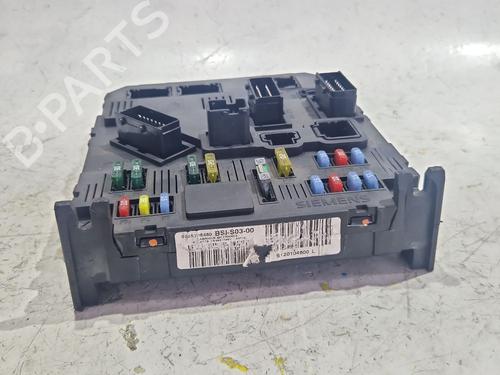 Used Fuse box Fuse box 36530984 36530984