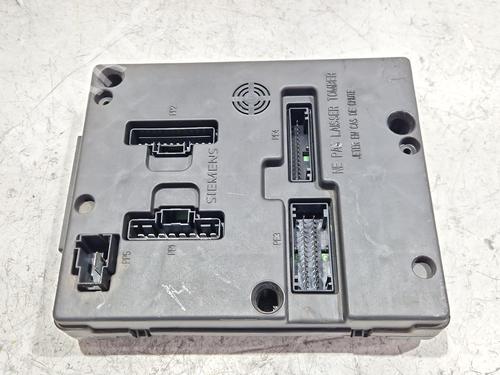 Used Fuse box RENAULT MEGANE I Classic (LA0/1_) 1.9 dTi (LA08, LA0N, LA0K) (98 hp) 30831801