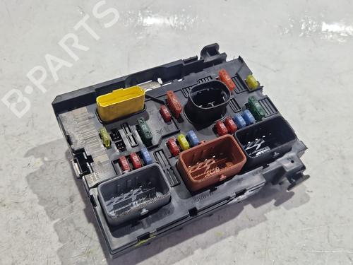 Used Fuse box Fuse box PEUGEOT 307 (3A/C) 1.6 HDi (90 hp) 33605858 33605858