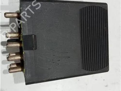 Used Fuse box MERCEDES-BENZ E-CLASS (W210) E 220 D (210.004) (95 hp) 23907785