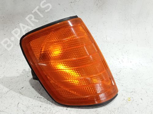Used Right front indicator Right front indicator MERCEDES-BENZ 124 Saloon (W124) 230 E (124.023) (132 hp) 36766466 36766466