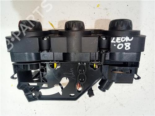 Climate control SEAT LEON (1P1) 2.0 TDI 16V | BP23932444I5 