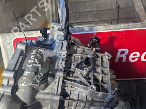 Gearbox KIA CERATO I Hatchback (LD) 2.0 CRDi | BP23925772M3 