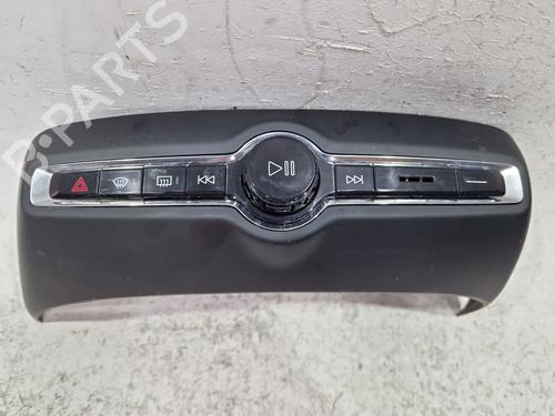 Used Switch VOLVO XC40 (536) T3 (156 hp) 30385085