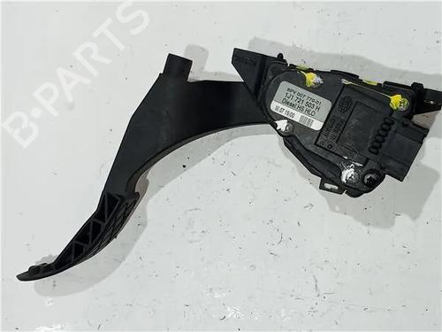 Used Pedal VW GOLF IV (1J1) 1.4 16V (75 hp) 23919151