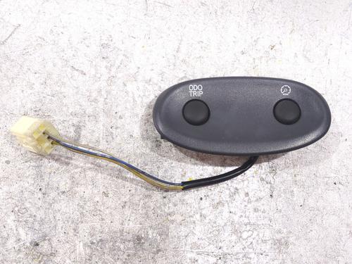 switch-toyota-yaris-_p1_-1999-2000-2001-2002-2003-2004-2005-34371089 main image