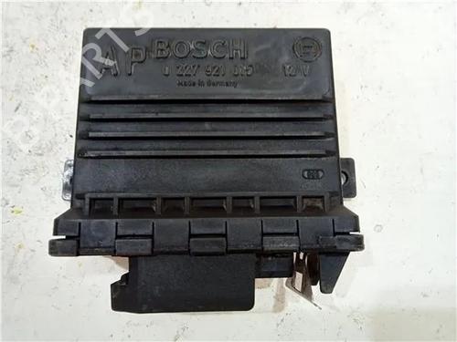 Used Electronic module OPEL REKORD E Estate (61_, 66_, 67_) 2.2 E (115 hp) 25616505