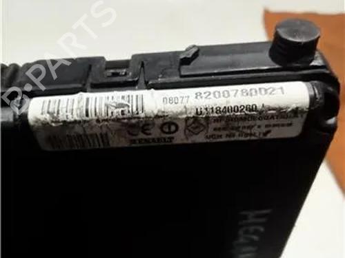 Fuse box RENAULT MEGANE II Saloon (LM0/1_) 1.5 dCi (LM1E) | BP23928757E1 - Image 3