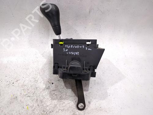 Used Gear lever Gear lever MERCEDES-BENZ E-CLASS (W210) E 300 D (210.020) (136 hp) 33704068 33704068