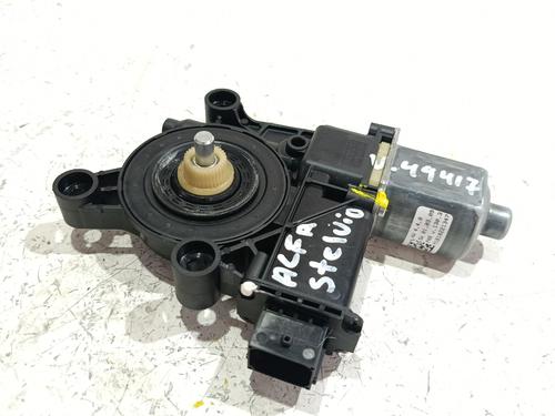 left-rear-window-motor-alfa-romeo-stelvio-949_-2016-38703061 main image