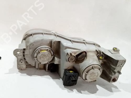 Right headlight HYUNDAI COUPE I (RD) 1.6 16V | BP27452324C29 