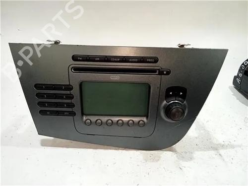 Used Radio SEAT LEON (1P1) 2.0 TDI 16V (140 hp) 23909679