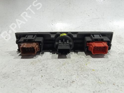 Warnblinkschalter RENAULT CLIO II (BB_, CB_) 1.5 dCi (B/CB07) | BP30936369I22