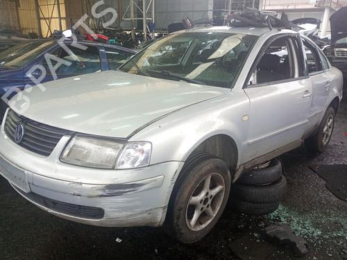 Left headlight VW PASSAT B5 (3B2) 1.9 TDI 4motion | BP33303032C28 - Image 9