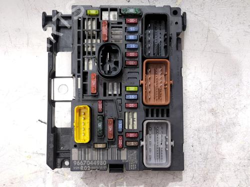 Fuse box PEUGEOT 3008 I MPV (0U_) 1.6 THP | BP28579823E1 