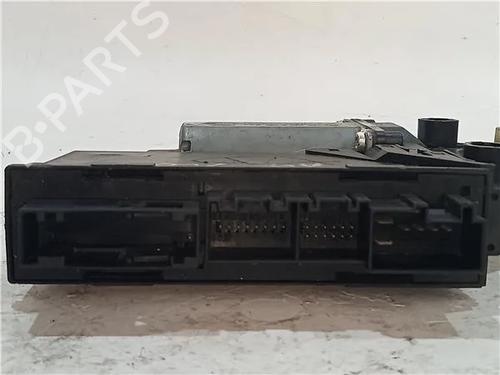 Rudehejsemotor bagstkærm højre AUDI A4 B7 (8EC) 2.0 TDI 16V (140 hp) 23911728