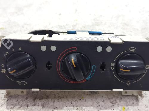 Used Climate control Climate control PEUGEOT 306 (7B, N3, N5) 1.9 SLD (68 hp) 40063364 40063364