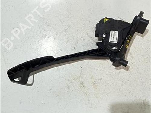 Used Pedal VOLVO S60 I (384) 2.4 D (130 hp) 23929058