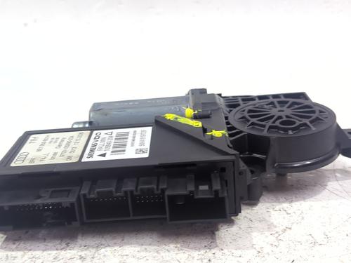 Left front window motor AUDI A4 B7 (8EC) 2.0 TDI 16V | BP39049507E21 - Image 4