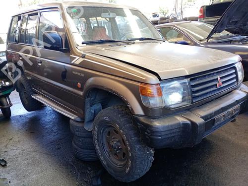 Right headlight MITSUBISHI PAJERO I (L04_G, L14_G) 2.5 TD (L044G, L049G) | BP27319688C29 