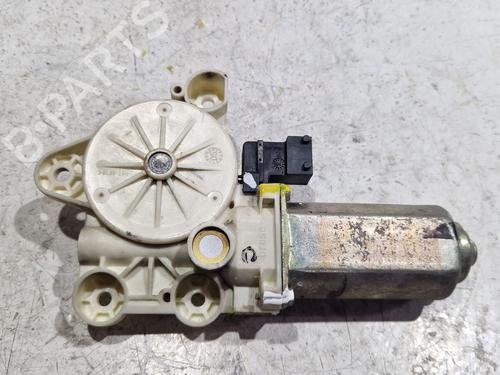 Used Right rear window motor SAAB 9-3 (YS3F, E79, D79, D75) [2002-2015]  32656296