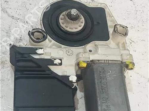 Rudehejsemotor bagstkærm venstre VW GOLF IV (1J1) 1.4 16V | BP23912787E23 