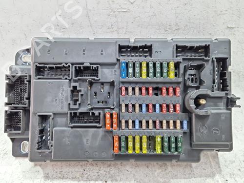 Used Fuse box MINI MINI (R56) Cooper D (109 hp) 30527557