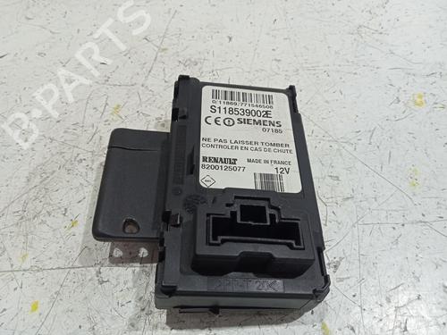 ignition-barrel-renault-megane-iv-saloon-2016-36766957 main image