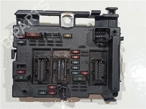 Used Fuse box CITROËN XSARA (N1) 1.9 TD (90 hp) 24968039