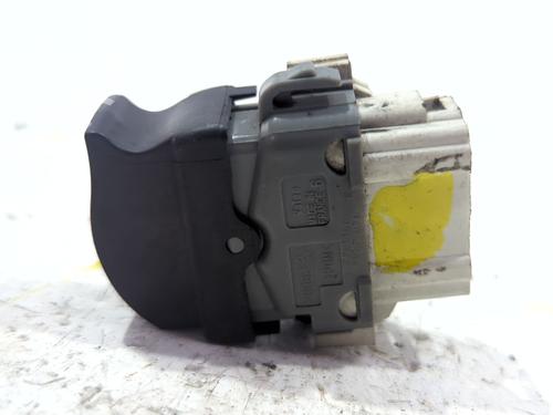 Used Left rear window switch Left rear window switch 39493199 39493199