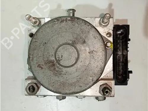 Used ABS pump RENAULT CLIO III Grandtour (KR0/1_) 1.2 16V (KR0P) (101 hp) 23907328