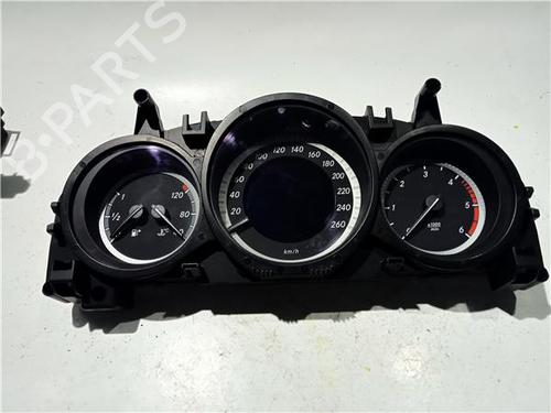 Used Instrument cluster MERCEDES-BENZ C-CLASS (W202) C 220 D (202.121) (95 hp) 23926355