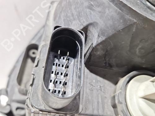Right headlight VW GOLF V (1K1) 2.0 TDI | BP29877952C29