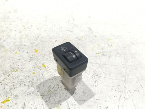 Used Headlight adjuster motor Headlight adjuster motor SUZUKI GRAND VITARA I (FT, HT) 2.0 HDI 110 16V 4x4 (SQ420D, TD83V, JA420WD) (109 hp) 40062633 40062633