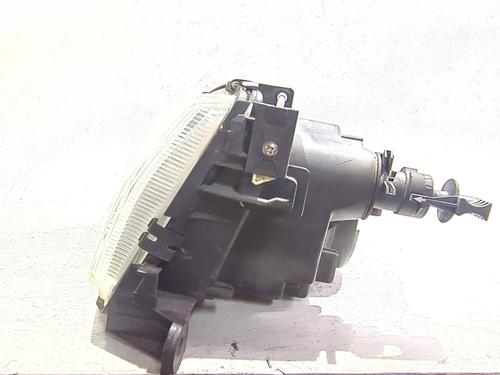 Faro izquierdo PEUGEOT 306 Hatchback (7A, 7C, N3, N5) | BP30938668C28