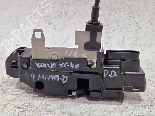 Used Front right lock VOLVO XC40 (536) T3 (156 hp) 30385096