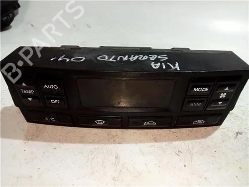 Used Climate control KIA SORENTO I (JC) 2.5 CRDi (170 hp) 23929940