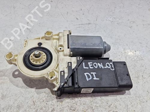 Used Left front window motor SEAT LEON (1M1) 1.9 TDI (110 hp) 30962304